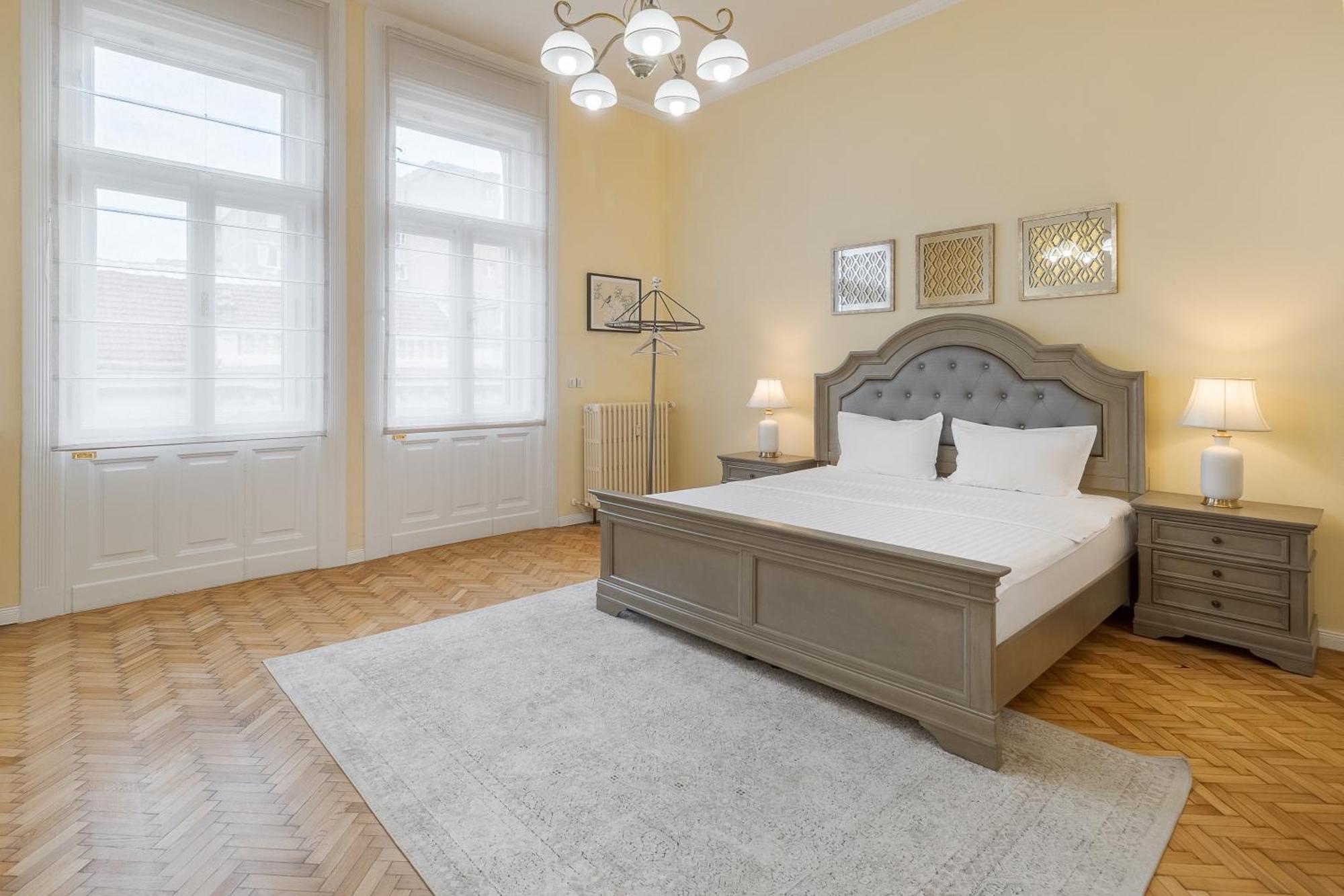 Royal Experience At Stern Palace Oradea Exteriér fotografie